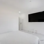 Room's La Tosquita