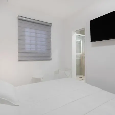Room's La Tosquita *